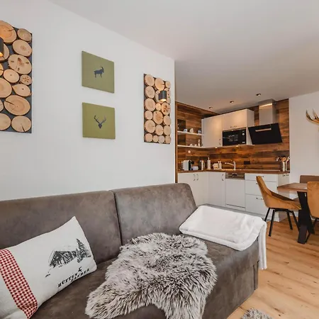 Haus Gipfelblick ラウリス